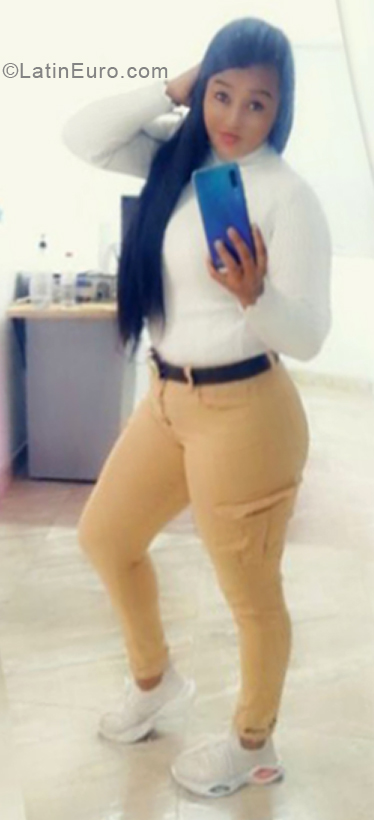 Date this young Colombia girl Nairoby from Bogota CO31797