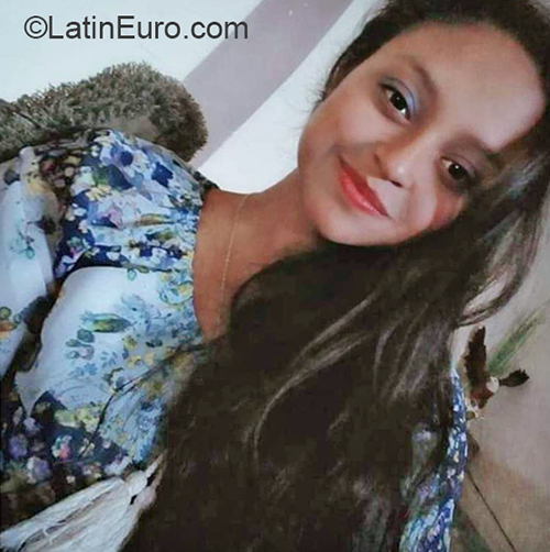 Date this good-looking Mexico girl Eliana Sarai from Coscomatepec MX2493