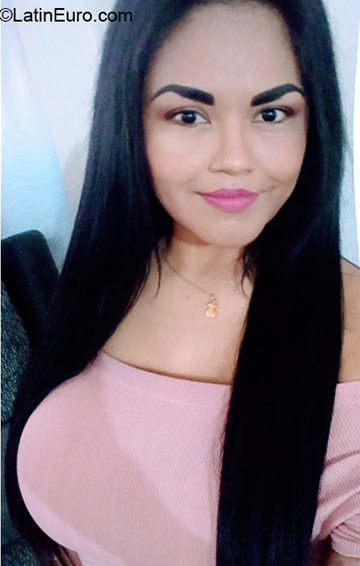 Date this good-looking Mexico girl Cynthia from Guadalajara MX2495
