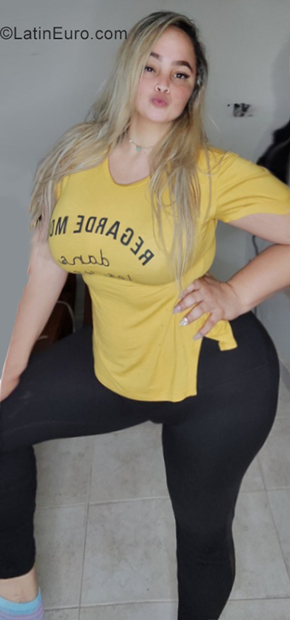 Date this tall Colombia girl Gema from Barinas CO31719