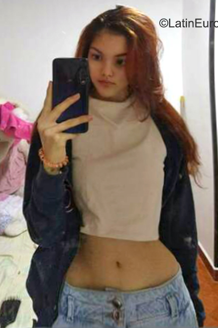 Date this hard body Colombia girl Sara from Cartagena CO31765