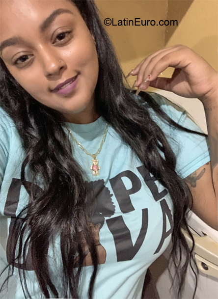 Date this young Dominican Republic girl Grissel from Santo Domingo DO40921