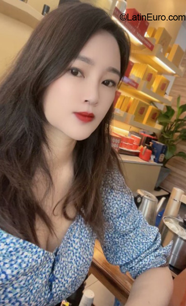 Date this exotic Hong Kong girl Chensandi from Hongkong. HK25