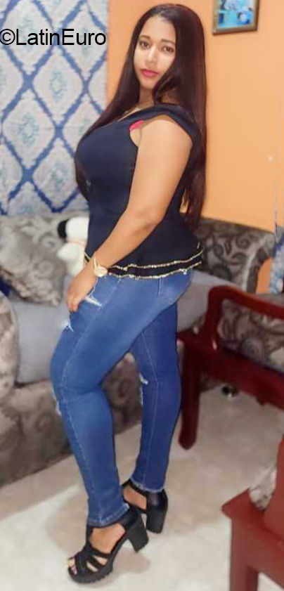 Date this tall Dominican Republic girl Maria from San Cristobal DO40997