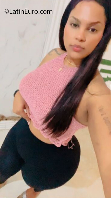 Date this young Dominican Republic girl Louisa from Santiago DO41022