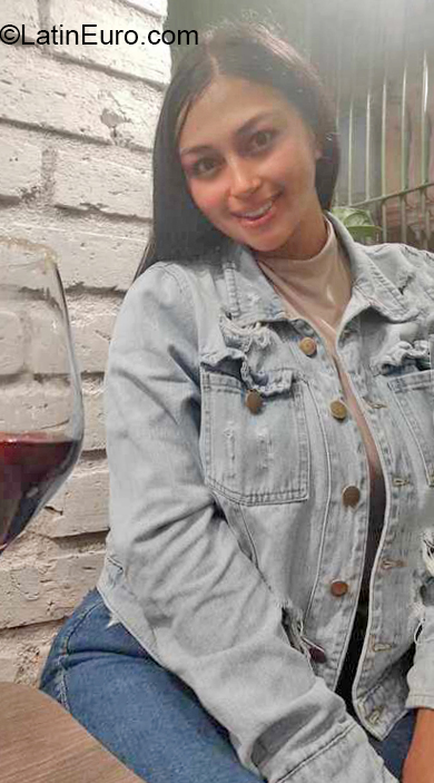 Date this delightful Colombia girl Elizabeth from Medellin CO32093