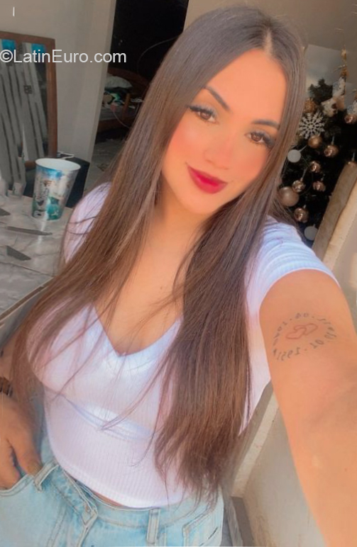Date this tall Colombia girl Josi from Bogota CO32094
