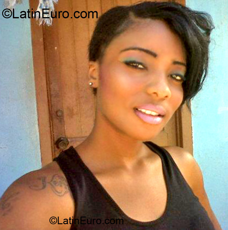 Date this young Jamaica girl Sasha from Kingston JM2528
