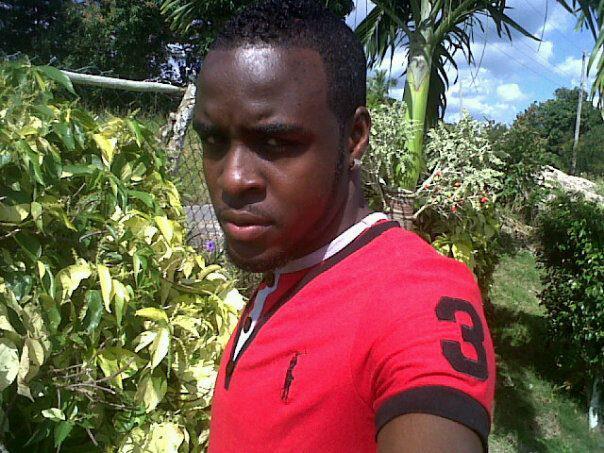 Date this fun Jamaica man Cutejahvea from Maypen JM705