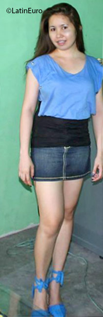 Date this exotic Philippines girl Lynnfel from Cavite PH896