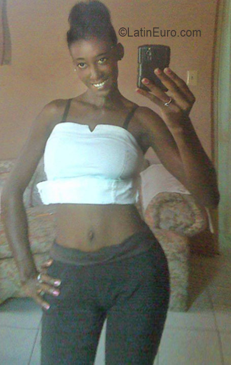 Date this beautiful Jamaica girl Slim from Portmore JM2343