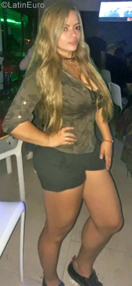 Date this sensual Chile girl Alejandra from Santiago CL101