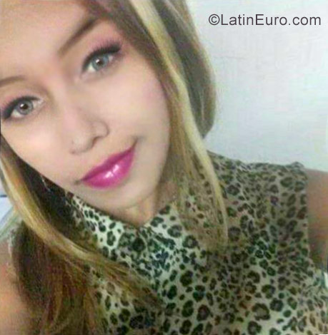 Date this beautiful Colombia girl YULIETH from Barranquilla CO21559