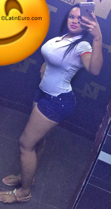 Date this lovely Dominican Republic girl Maribel from Santo Domingo DO28873