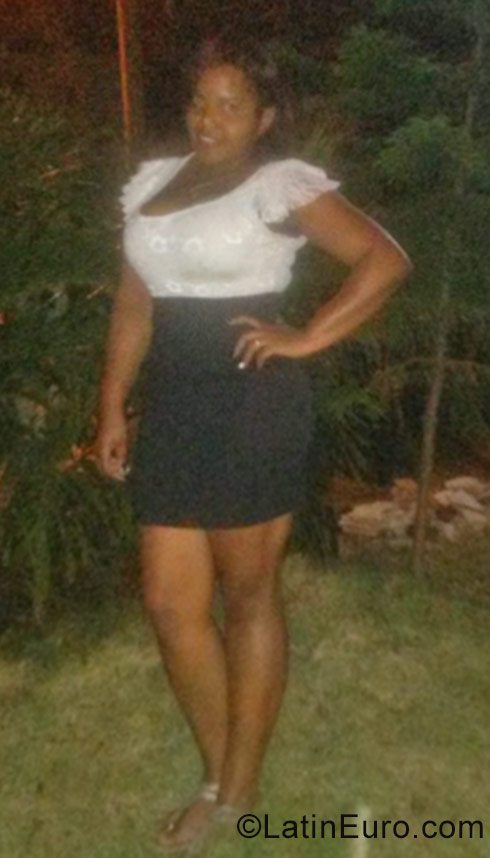 Date this good-looking Dominican Republic girl Escarlin from Hato Mayor DO29340