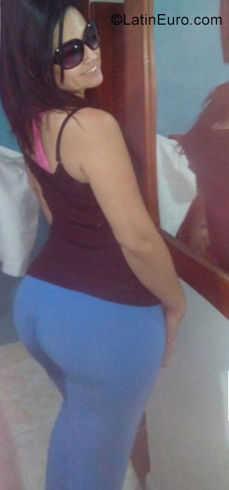 Date this hard body Colombia girl Maria from Bucaramanga CO22025