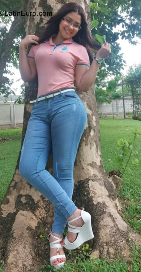 Date this young Dominican Republic girl Rosana from Santo Domingo DO29691