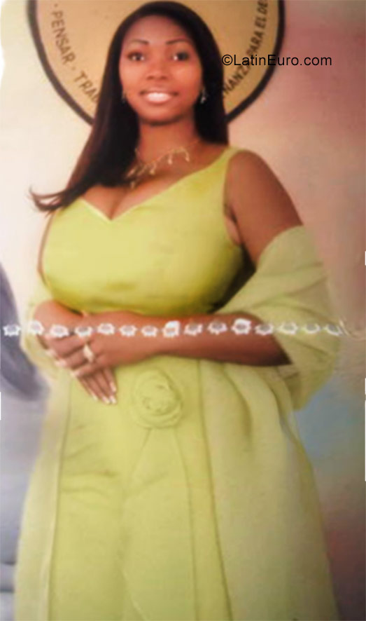 Date this young Dominican Republic girl Cristina victor from Santo Domingo DO29795