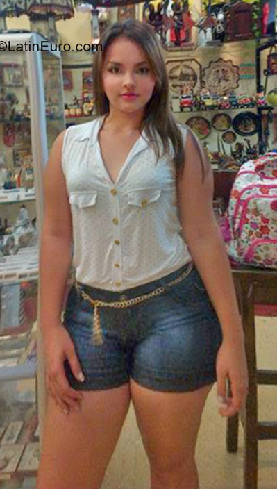 Date this fun Colombia girl Angela paola from Cali CO22127
