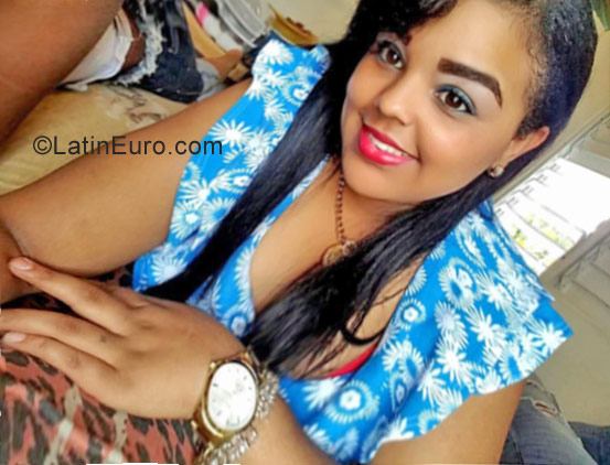 Date this athletic Dominican Republic girl Shantal from Puerto Plata DO30095