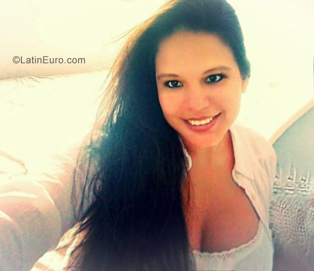 Date this attractive Peru girl Lizit from Chiclayo PE1108