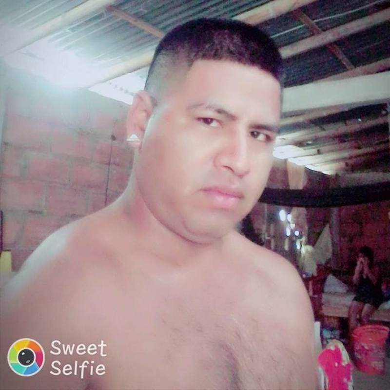 Date this delightful Peru man Christhian from Guayaquil PE1123
