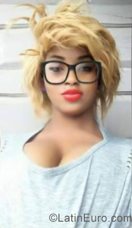 Date this delightful Ivory Coast girl Rito from Abidjan IC86