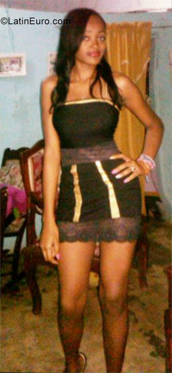 Date this stunning Dominican Republic girl Perla linares from San Pedro De Macoris DO30343