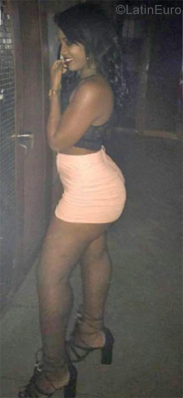 Date this pretty Dominican Republic girl Nikaury from Santiago DO30462