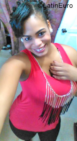 Date this pretty Dominican Republic girl Pilar from Santo Domingo DO30504
