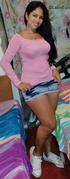 Date this exotic Colombia girl Monica from Barranquilla CO22636