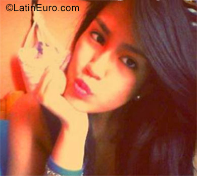 Date this nice looking Peru girl Alesandra from Lima PE1156