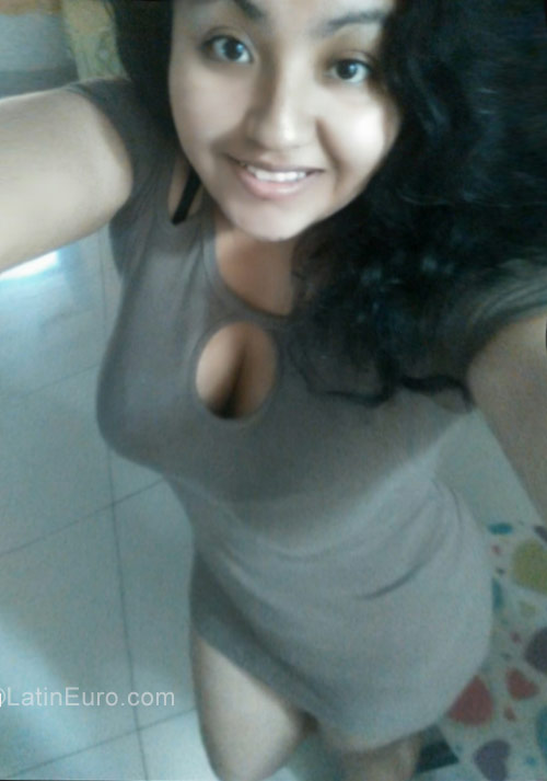 Date this exotic Peru girl Suli from Lima PE1171