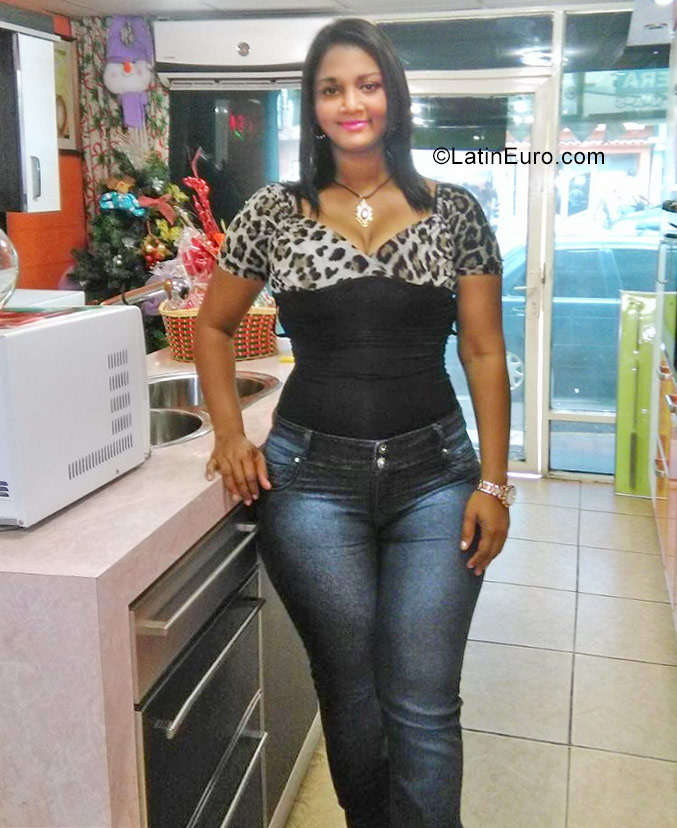 Date this athletic Venezuela girl ANGELES3 from Maturin VE1129