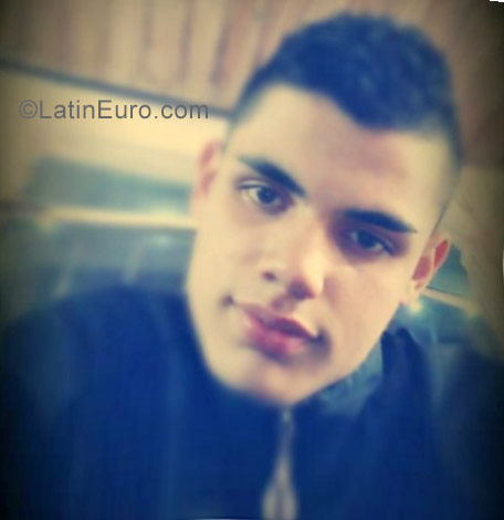 Date this attractive Colombia man Daniel from Pereira CO22903