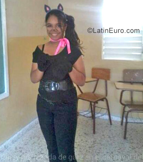 Date this exotic Dominican Republic girl Britney from Santo Domingo DO30932