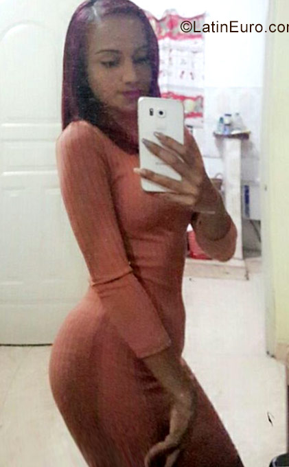 Date this georgeous Dominican Republic girl Geshel from San Pedro De Macorís DO30999
