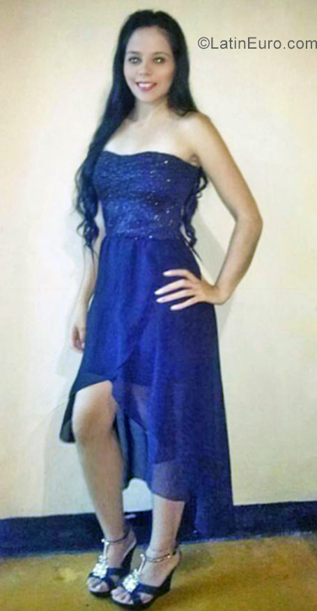 Date this young Colombia girl Diana from Pereira CO23042