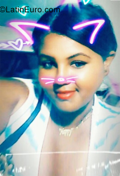 Date this hot Dominican Republic girl Katherine from Santo Domingo DO31174