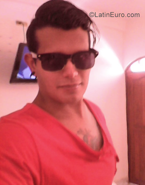 Date this sensual Colombia man Juan from Bogota CO23117