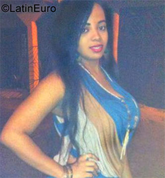 Date this gorgeous Dominican Republic girl Julia from Santo Domingo DO31410