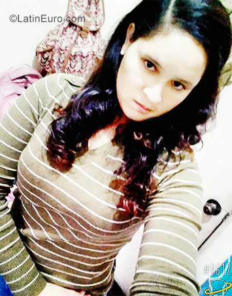 Date this attractive Peru girl Sol from Chiclayo PE1222