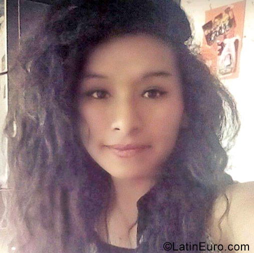 Date this young Peru girl Nilda from Lima PE1227