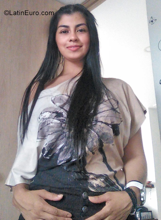 Date this hard body Colombia girl Monica from Medellin CO23449