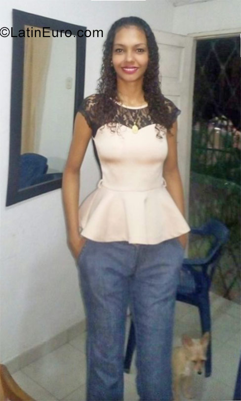 Date this passionate Colombia girl Yezz from Barranquilla CO23488