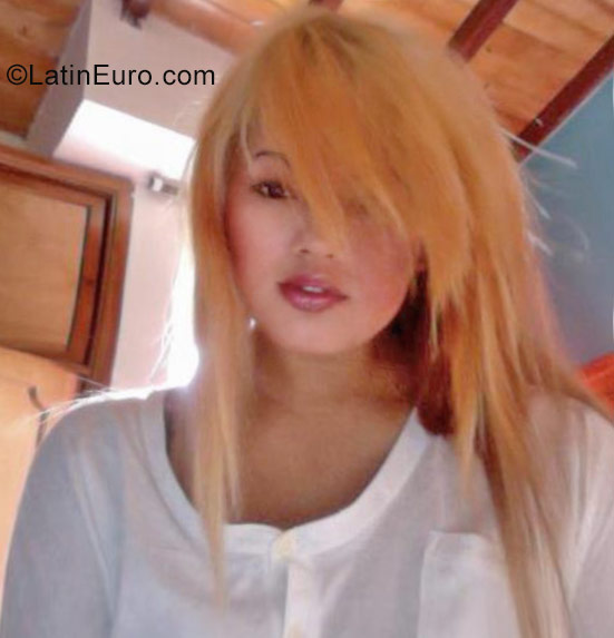 Date this exotic Colombia girl Xiomara from Bucaramanga CO23493