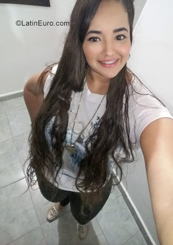 Date this fun Colombia girl Isa from Monteria CO23505