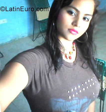 Date this passionate Venezuela girl Caterin from Barinas VE1410