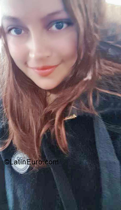 Date this nice looking Peru girl Sofia from Lima PE1651