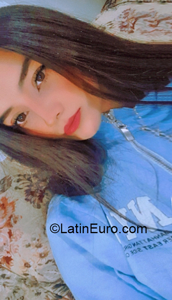 Date this pretty Mexico girl Sharon from Mexico City MX2443
